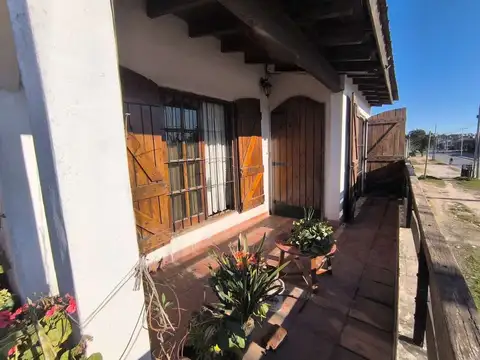 CASA 2 AMBIENTES LOCAL BALCON PARQUE