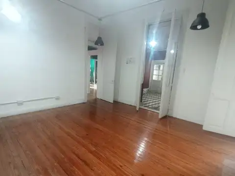 Local en Alquiler Via Púb.