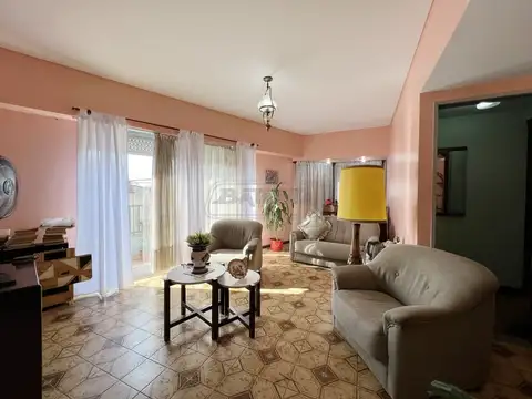 Depto Tipo Casa 4 ambientes con 2 baños