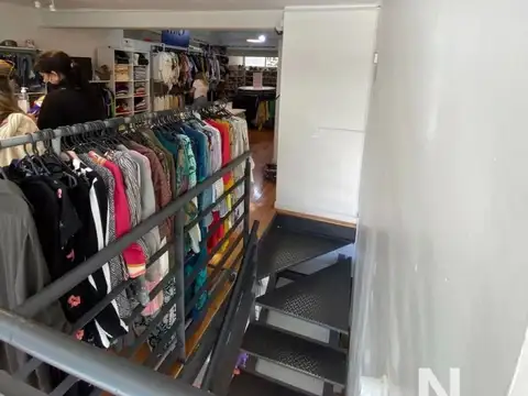 LOCAL COMERCIAL en Punta Carretas. Con Renta