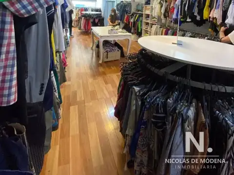 LOCAL COMERCIAL en Punta Carretas. Con Renta
