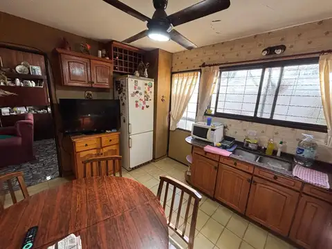 Depto Tipo Casa en Venta 60 años