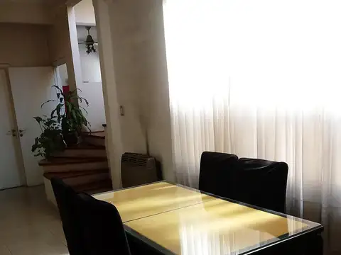 Depto Tipo Casa en Venta en Villa del Parque, USD 317.000