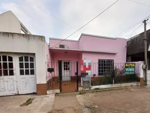 Casa de 3 amb. con garaje en venta | Berazategui Centro