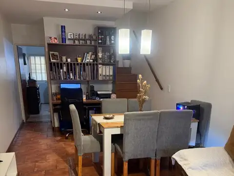 Depto Tipo Casa en Venta de 3 ambientes