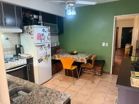 Depto Tipo Casa en Venta con 1 cocheras