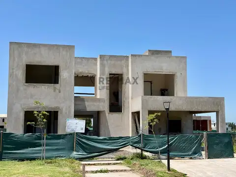 VENTA DE CASA EN VILLAGE PLAZA