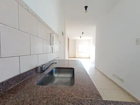 Departamento en Alquiler en Quilmes, $ 600.000