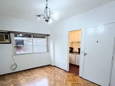 EXCELENTE DEPTO. DE 1 AMBIENTE Y MEDIO EN LA CALLE ZUVIRIA AL 0, CABALLITO