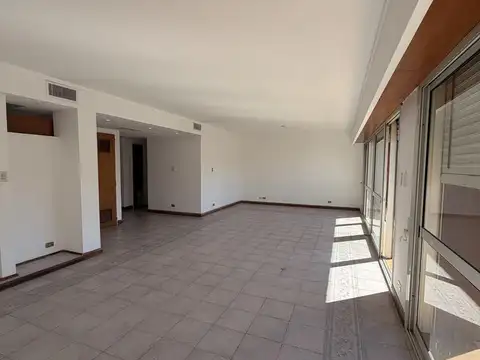 Departamento en Alquiler de 4 ambientes