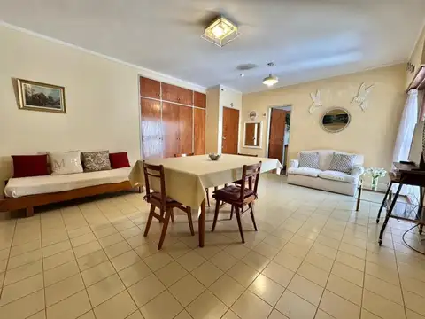 Departamento de 2 ambientes amplio zona Paseo Aldrey