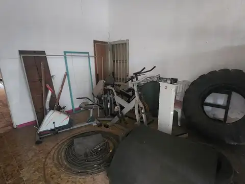 CASA MAS LOCAL COMERCIAL EN BAIGORRIA A LA VENTA