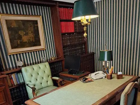 EXCELENTE OFICINA AMOBLADA