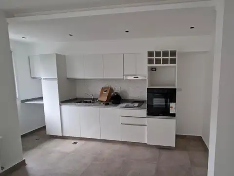 Departamento en Alquiler con 1 cocheras