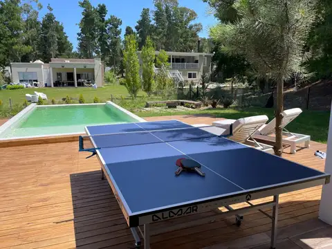 Venta Casa 4 dormitorios con piscina Barrio Deportivo