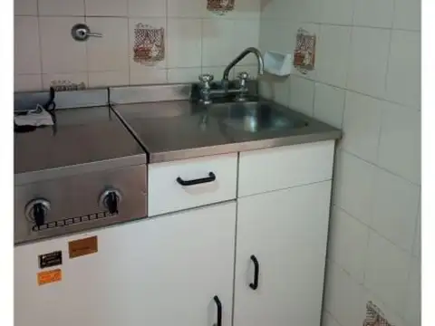 Alquiler por 12 meses departamento 1 ambiente Miramar. Edificio Playa II