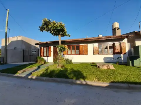 Madariaga Casa en Excelente Ubicacion !