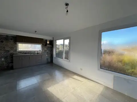 Casa 3 ambientes con 1 baño