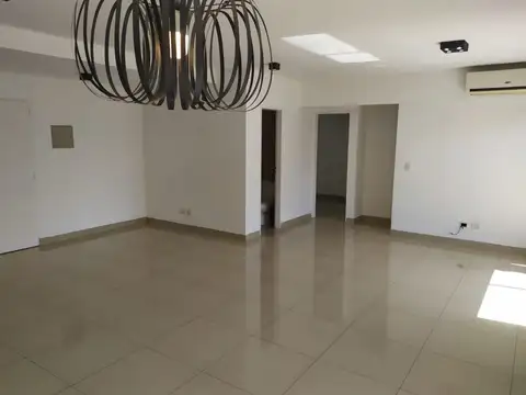 Departamento en Alquiler en Moron, $ 950.000