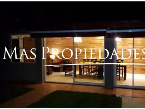 Casa 6 ambientes con 4 baños