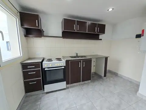 Departamento 3 amb. balcón y esp. para auto - La Pampa y Ayacucho
