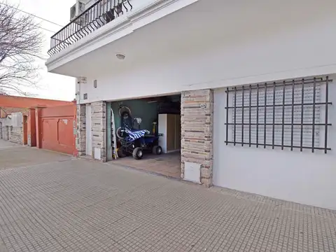 VILLA LUGANO LOCAL/GARAGE CON VIVIENDA EN BLOCK