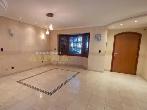 Casa en Venta en Berazategui, USD 235.000