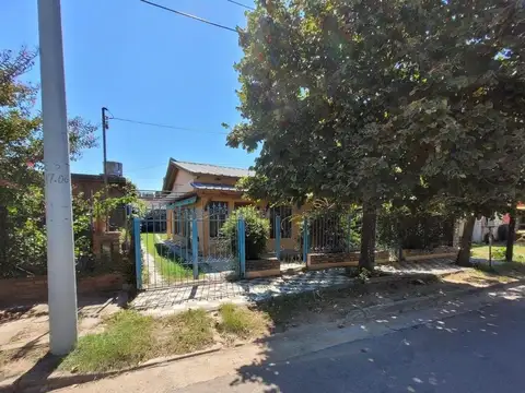 CASA 2 DORMITORIOS Y DEPARTAMENTO INDEPENDIENTE RIO SECO