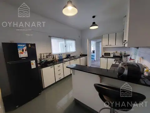 Casa 5 ambientes con 3 baños