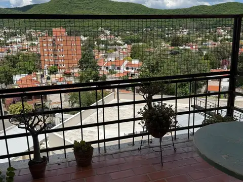 Tres Cerritos. Av. Reyes Católicos 1500