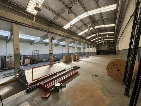 VENTA GALPÓN INDUSTRIAL AVELLANEDA PIÑEYRO