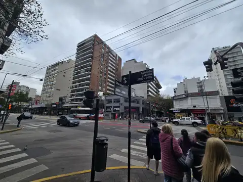 Local en Alquiler 40 años