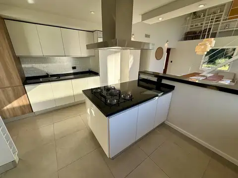 Casa en Venta al Este