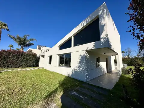 Av Fuerza Aerea - Funes Hills Miraflores al 4200 - LT 137