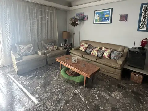 Depto Tipo Casa en Venta de 4 dormitorios