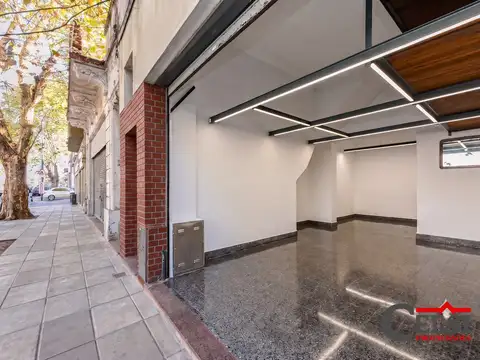 Excelente Local 37m² (+12m² Entrepiso) s/ Av. Dorrego al 200 - Sin Expensas