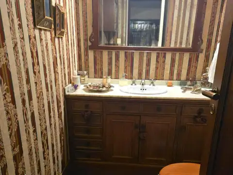 Casa 6 ambientes con 4 baños