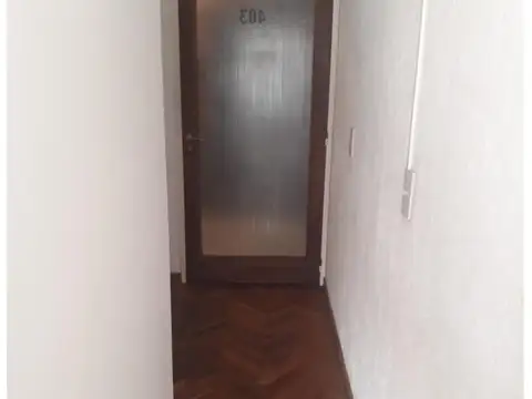 SAN ISIDRO A MTS DE ESTACION Oficina de 25 m2 con baño independiente