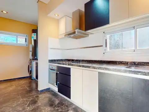 Casa 4 ambientes con 2 baños