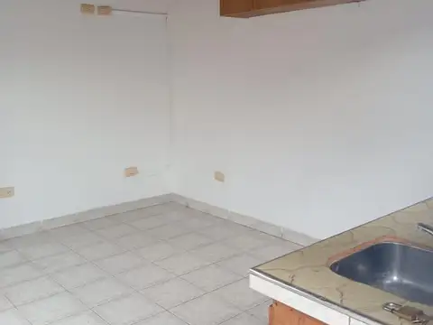 Departamento en Alquiler en Lanusse, $ 450.000