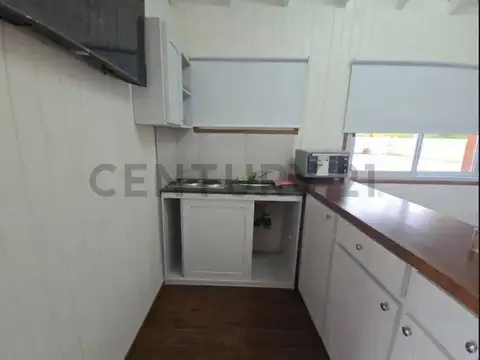 Casa en Alquiler con 1 cochera