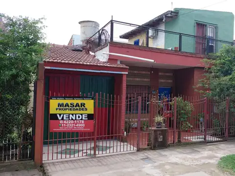 CASA AMPLIA IDEAL DOS FLIAS.