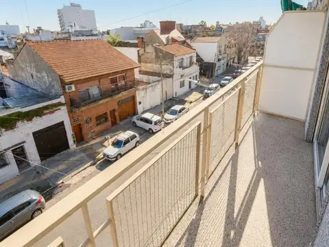 Venta - Departamento 2 Ambientes con Balcón - Piñeyro