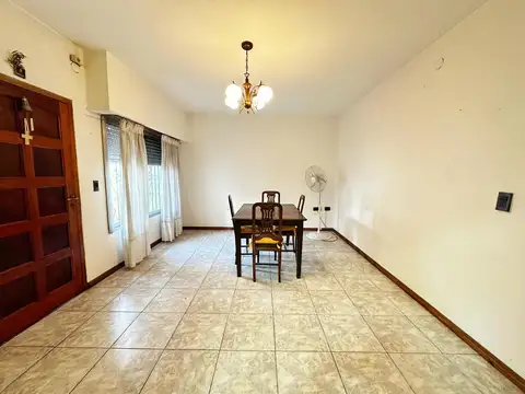 VENTA CASA 2 AMBIENTES PATIO TERRAZA FONDO VALENTIN ALSINA