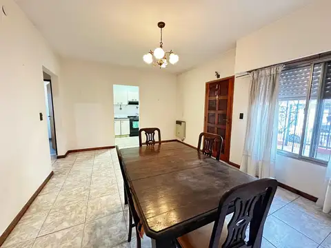 Casa 2 ambientes con 2 baños