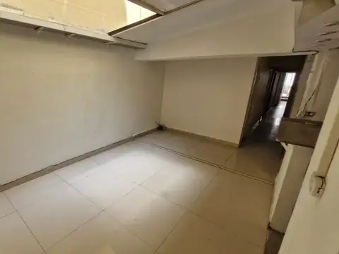 VENTA DPTO 100MTS A REFORMAR PATIO PARRILLA FLORES