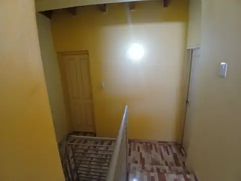 Casa de 5 dormitorios. APTA CREDITO. Chimbas