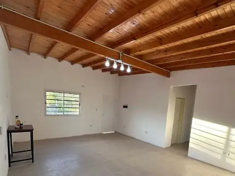 Casa 3 ambientes con 1 baño