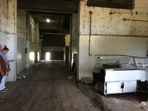 Local | Gral. Oribe al 1200