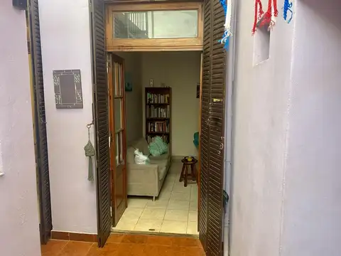 Departamento tipo casa PH en venta en Almagro